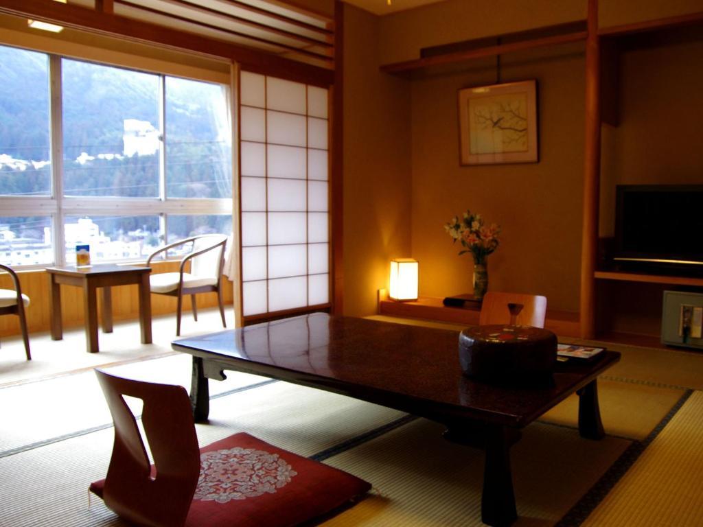 Gero Onsen Fugaku Hotel Værelse billede